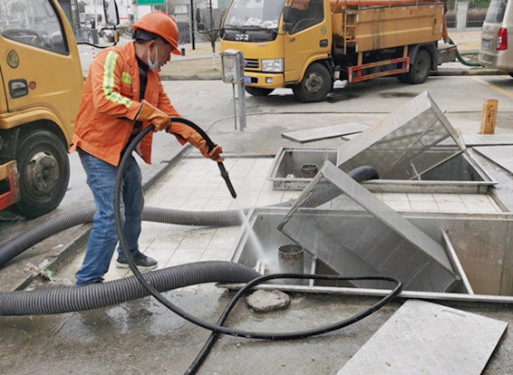 乌兰隔油池清理