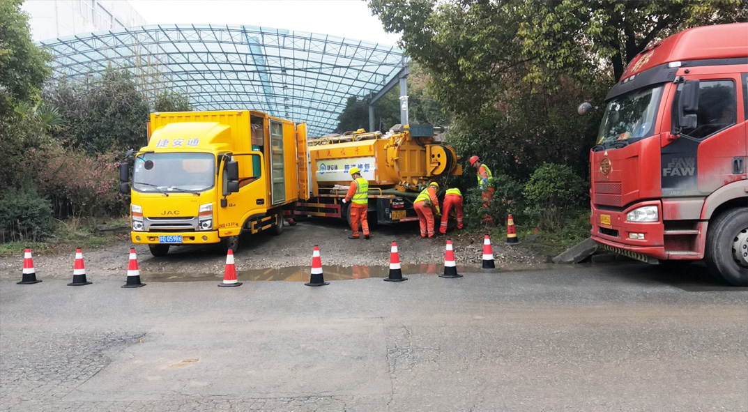 乌兰成区雨污水管网“四位一体”检测疏通项目